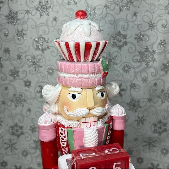 Sweet Treat Bakery Cupcake Soldier Nutcracker Countdown To Christmas Calendar - Picture 5 of 12
